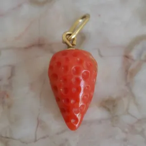 Antique Italian 18k Gold Coral Strawberry Pendant