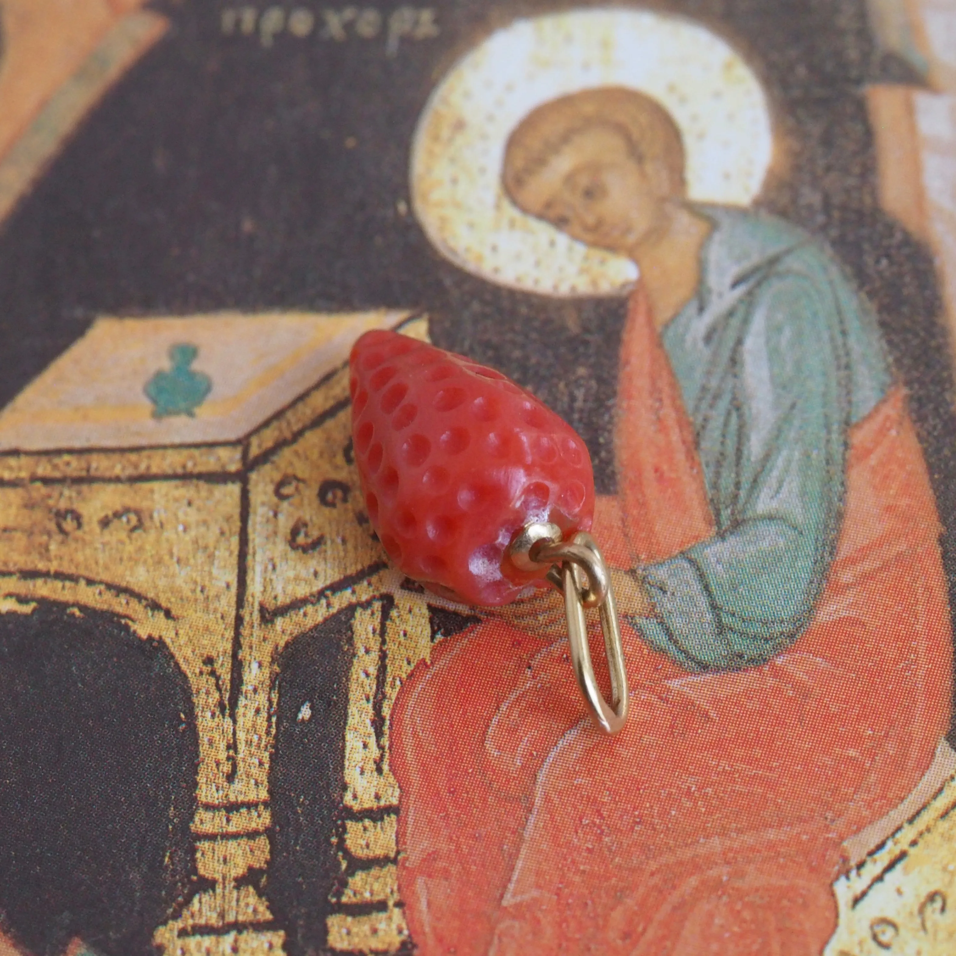 Antique Italian 18k Gold Coral Strawberry Pendant