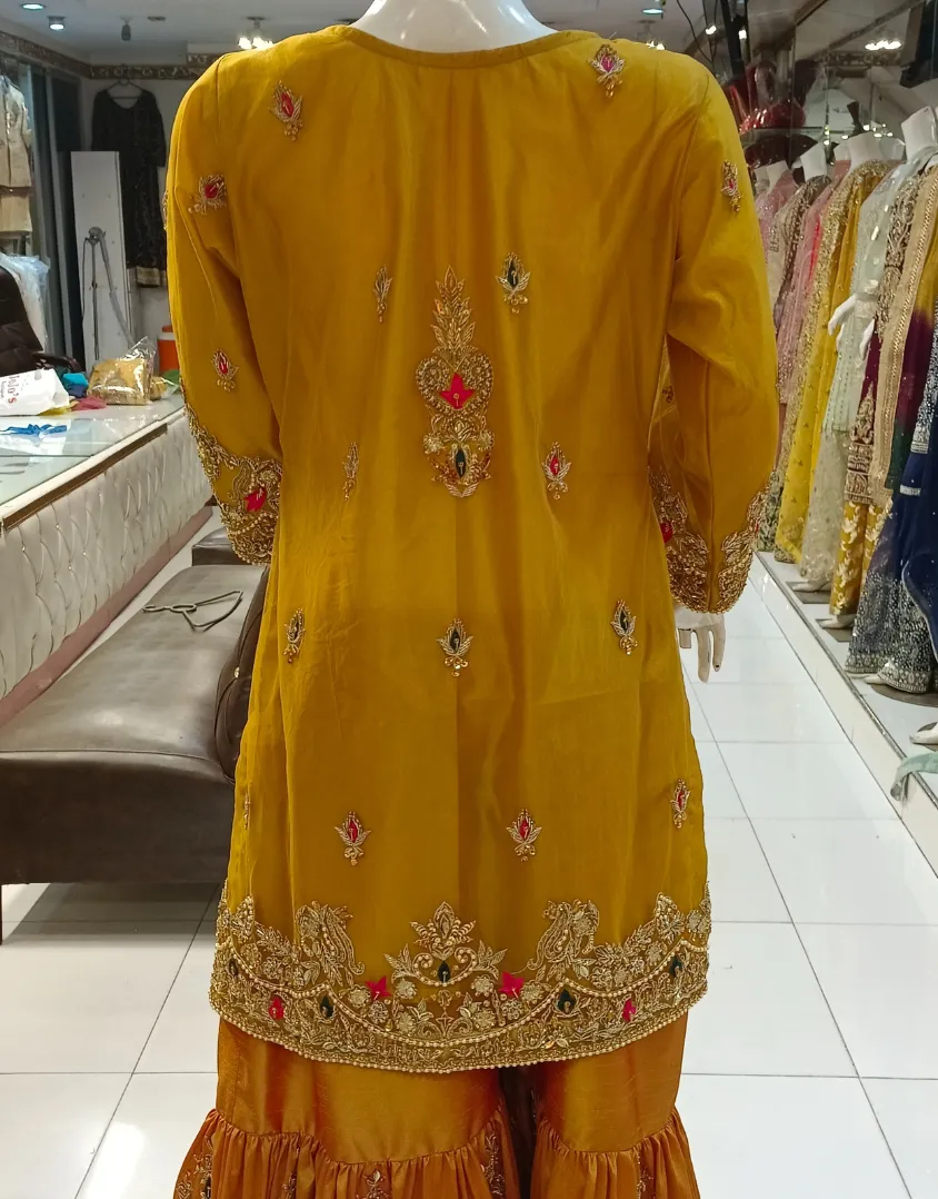 Beautiful mehndi gharara