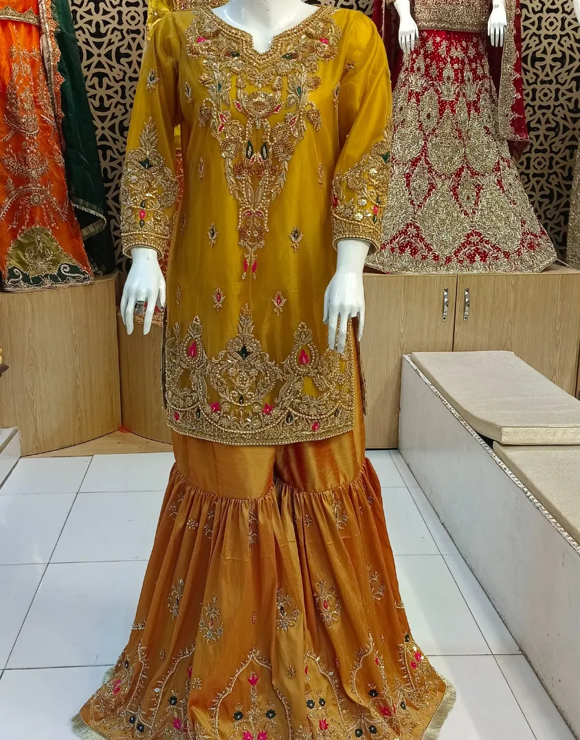 Beautiful mehndi gharara