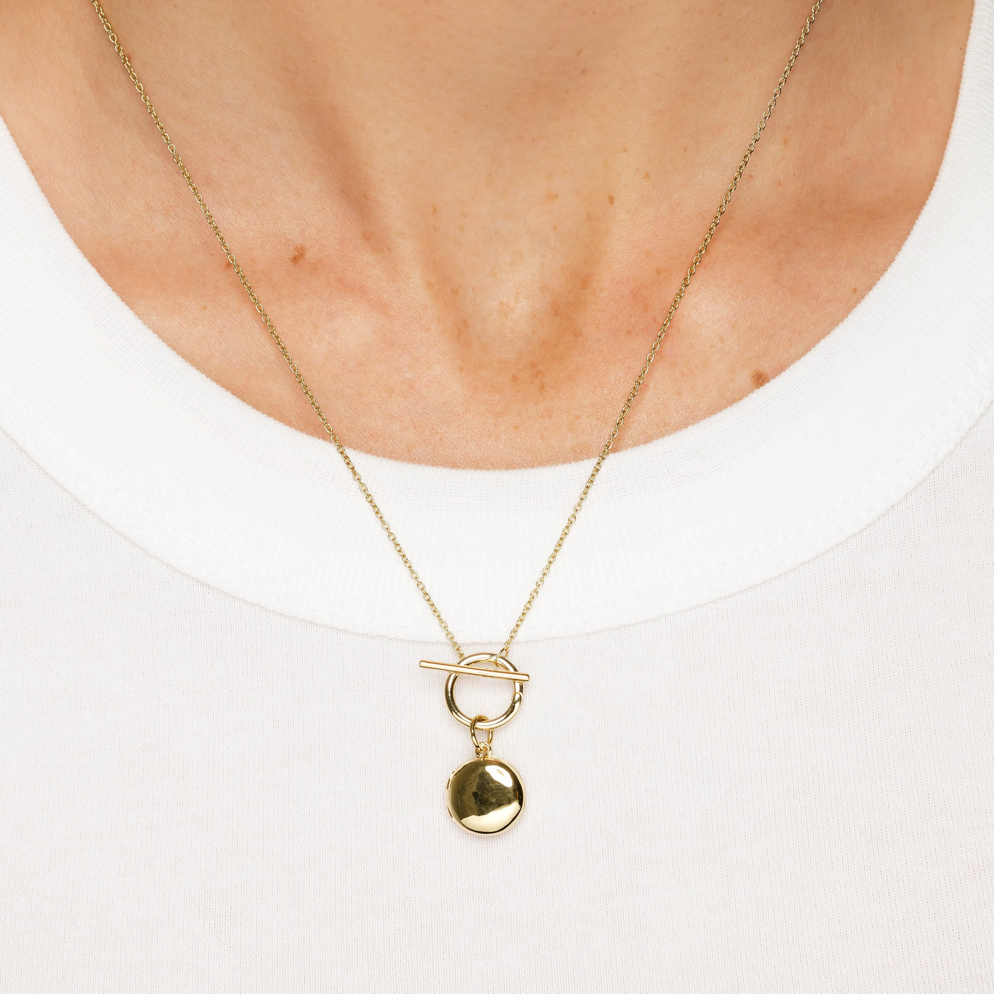 Engravable Round Locket Fob Chain Necklace in Gold