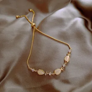 Wholesale Cat's eye stone fish bracelet fashion bracelet net celebrity simple fashion design sense hand jewelry
